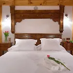 발네아리오 라 헤르미다 호텔 4*