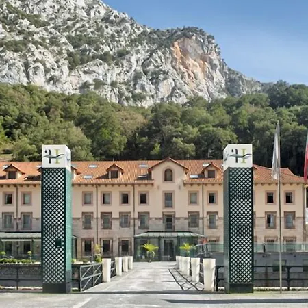 Balneario Hotell La Hermida