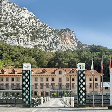 Hotell Balneario La Hermida